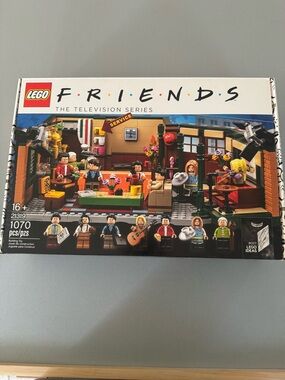 LEGO Ideas #21319 — F·R·I·E·N·D·S Central Perk | SEALED & RETIRED